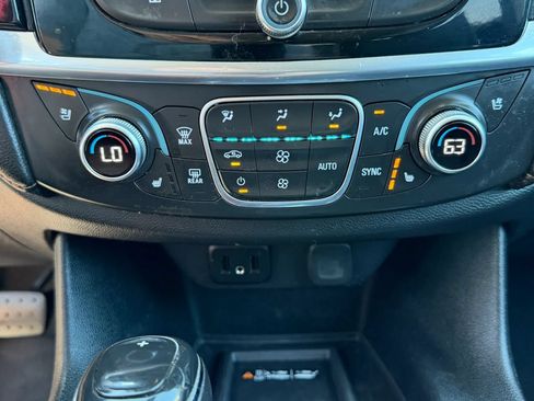 Used 2019 Chevrolet Traverse Premier AWD/4WD image 26