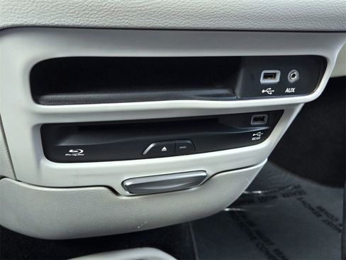 Used 2017 Chrysler Pacifica Touring-L Plus w/ Advanced Safetytec Group image 21