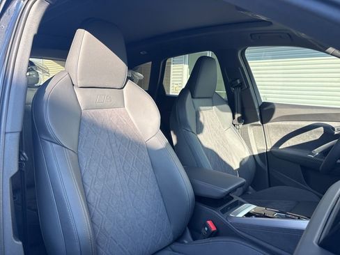 New 2025 Audi SQ5 Premium Plus image 16