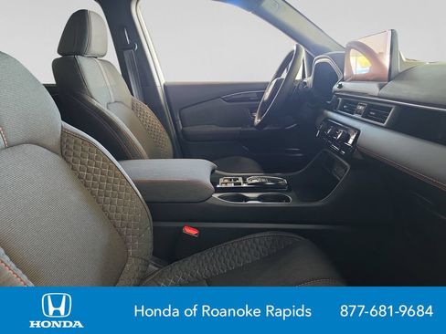 New 2026 Honda Pilot Sport image 17