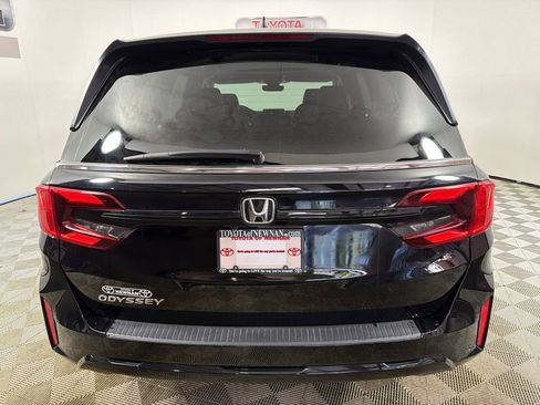 Used 2025 Honda Odyssey EX-L image 5
