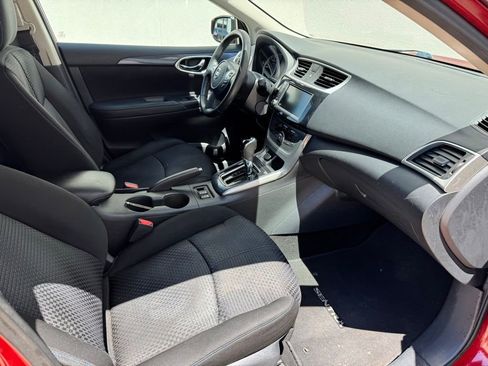 Used 2019 Nissan Sentra SR FWD image 16