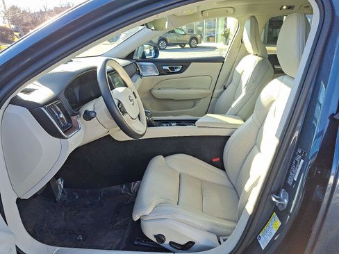 Used 2020 Volvo V60 T5 Cross Country w/ Protection Package image 14