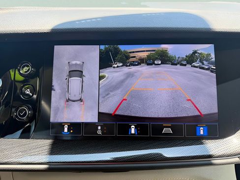 Used 2021 Buick Envision Essence w/ Technology Package I FWD image 19