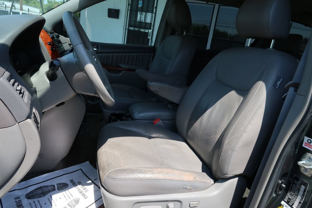 Used 2005 Toyota Sienna XLE FWD image 5