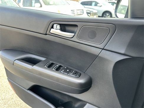 Used 2022 Kia Sportage LX image 29