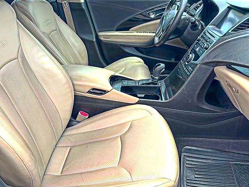 Used 2017 Hyundai Azera FWD image 23