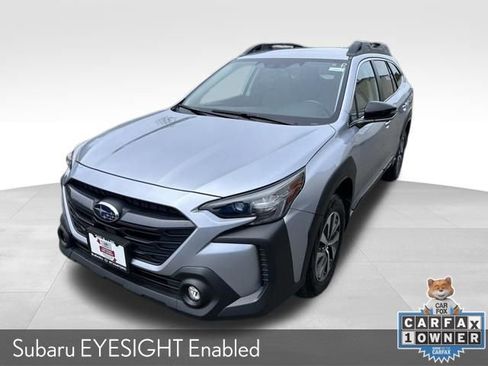 Used 2025 Subaru Outback Premium AWD/4WD image 4
