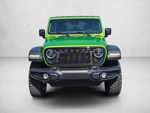 Used 2025 Jeep Wrangler Unlimited Sport AWD/4WD image 2