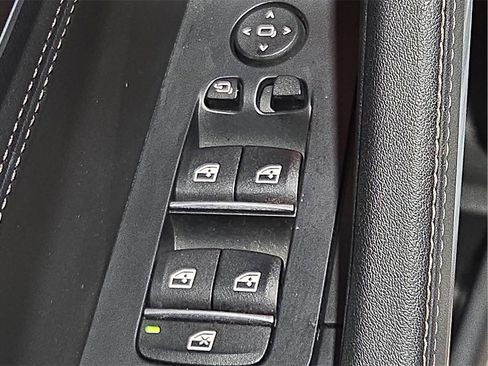 Used 2024 BMW X6 M60i w/ Dynamic Handling Package image 15