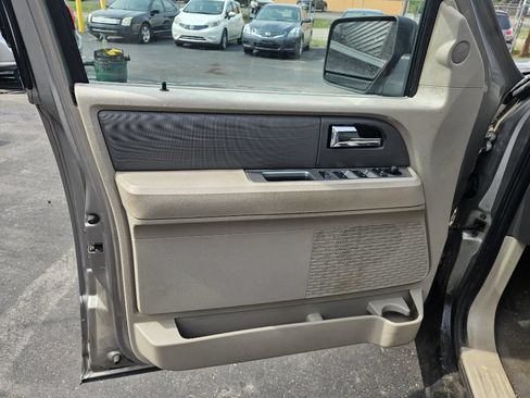 Used 2008 Ford Expedition XLT AWD/4WD image 12