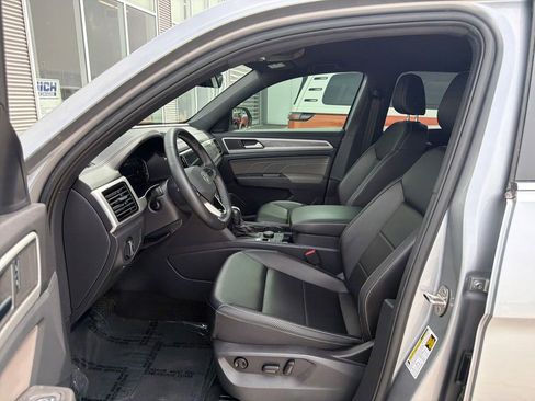 Certified 2022 Volkswagen Atlas Cross Sport SE AWD/4WD image 11