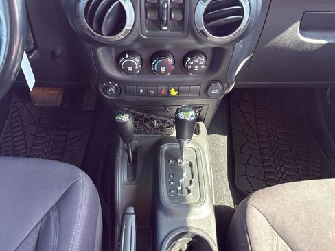 Used 2013 Jeep Wrangler Unlimited Sport AWD/4WD image 17