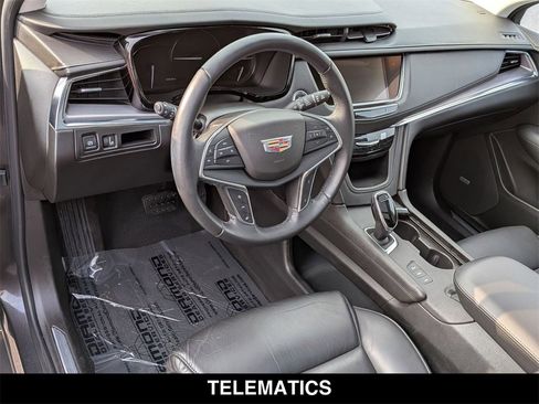 Used 2018 Cadillac XT5 Luxury w/ Driver Awareness Package image 21