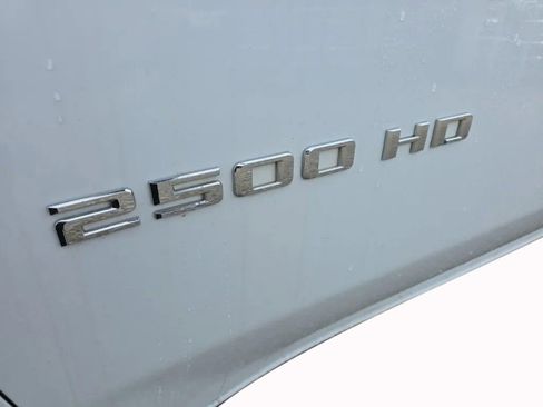 Used 2022 Chevrolet Silverado 2500 LT w/ Convenience Package AWD/4WD image 10