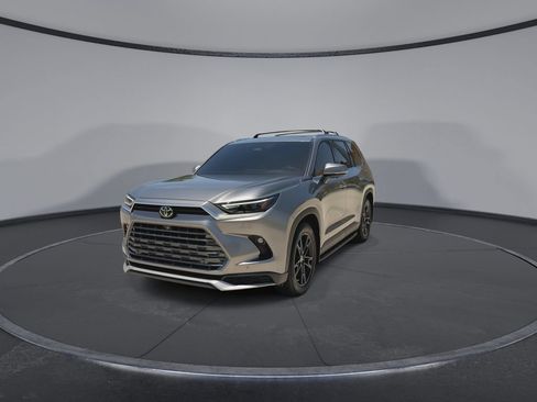 Used 2026 Toyota Grand Highlander AWD Hybrid image 4