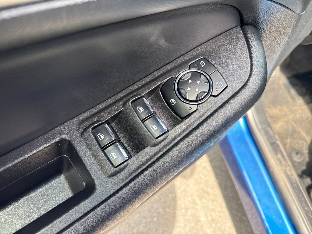 Used 2024 Ford Edge SEL AWD/4WD image 24