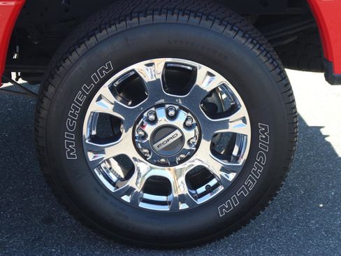 Used 2022 Ford F250 Lariat w/ Chrome Package image 40