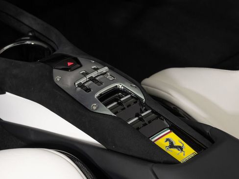 Used 2025 Ferrari 296 GTS RWD image 34