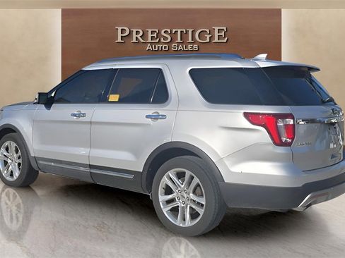 Used 2017 Ford Explorer Limited image 7