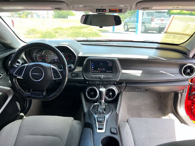 Used 2022 Chevrolet Camaro LT RWD image 20
