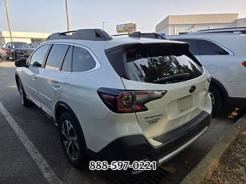 Used 2022 Subaru Outback Limited AWD/4WD image 2