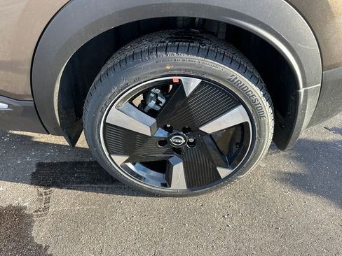 New 2026 Nissan Kicks SR w/ Illumination Package image 36