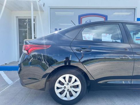 Used 2018 Hyundai Accent SE FWD image 22
