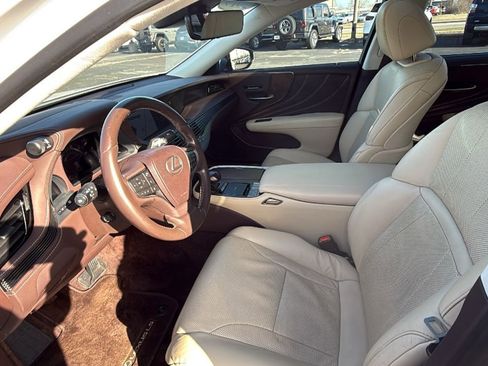 Used 2019 Lexus LS 500 500 Base w/ Accessory Package (Z2) image 30