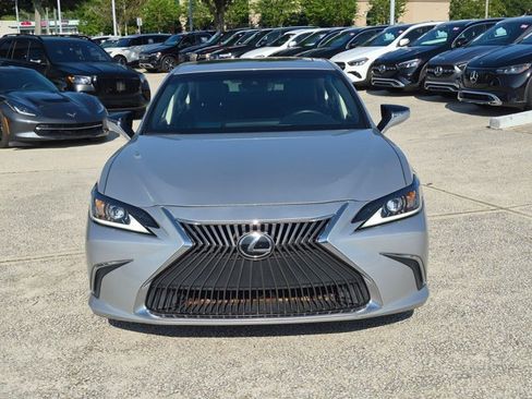 Used 2019 Lexus ES 350 w/ Accessory Package 2 FWD image 2