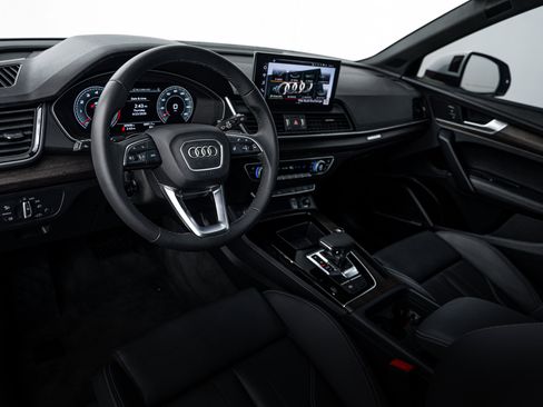Certified 2024 Audi Q5 2.0T Premium Plus w/ Premium Plus Package AWD/4WD image 10