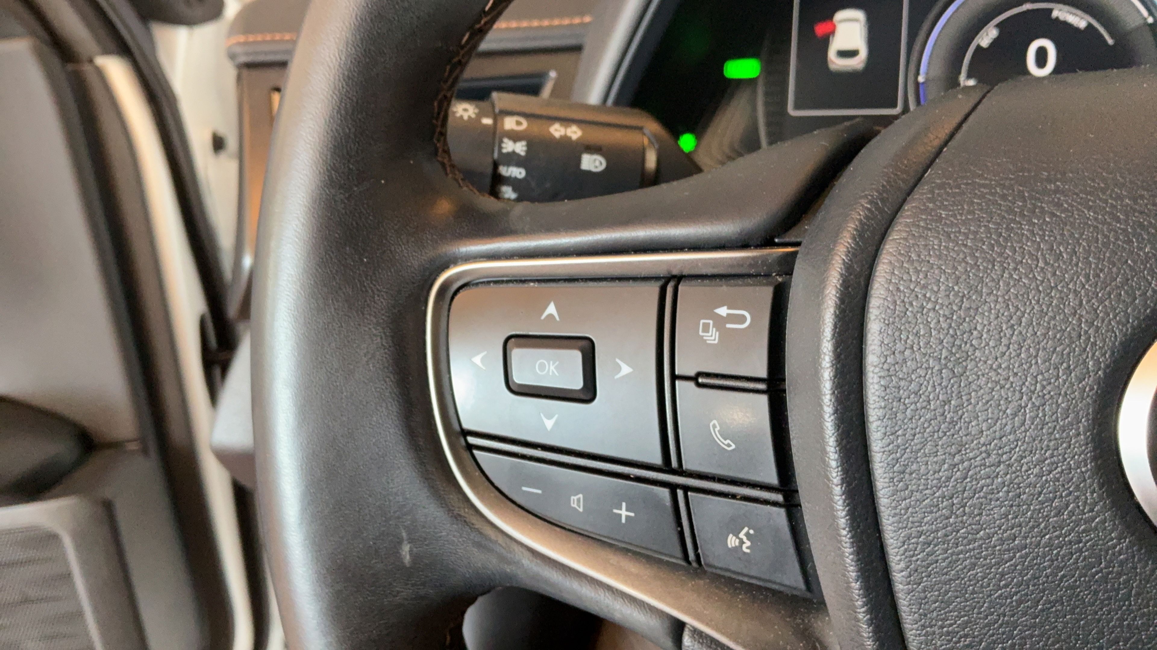 Used 2022 Lexus UX 250h w/ Accessory Package (Z2) AWD/4WD image 20