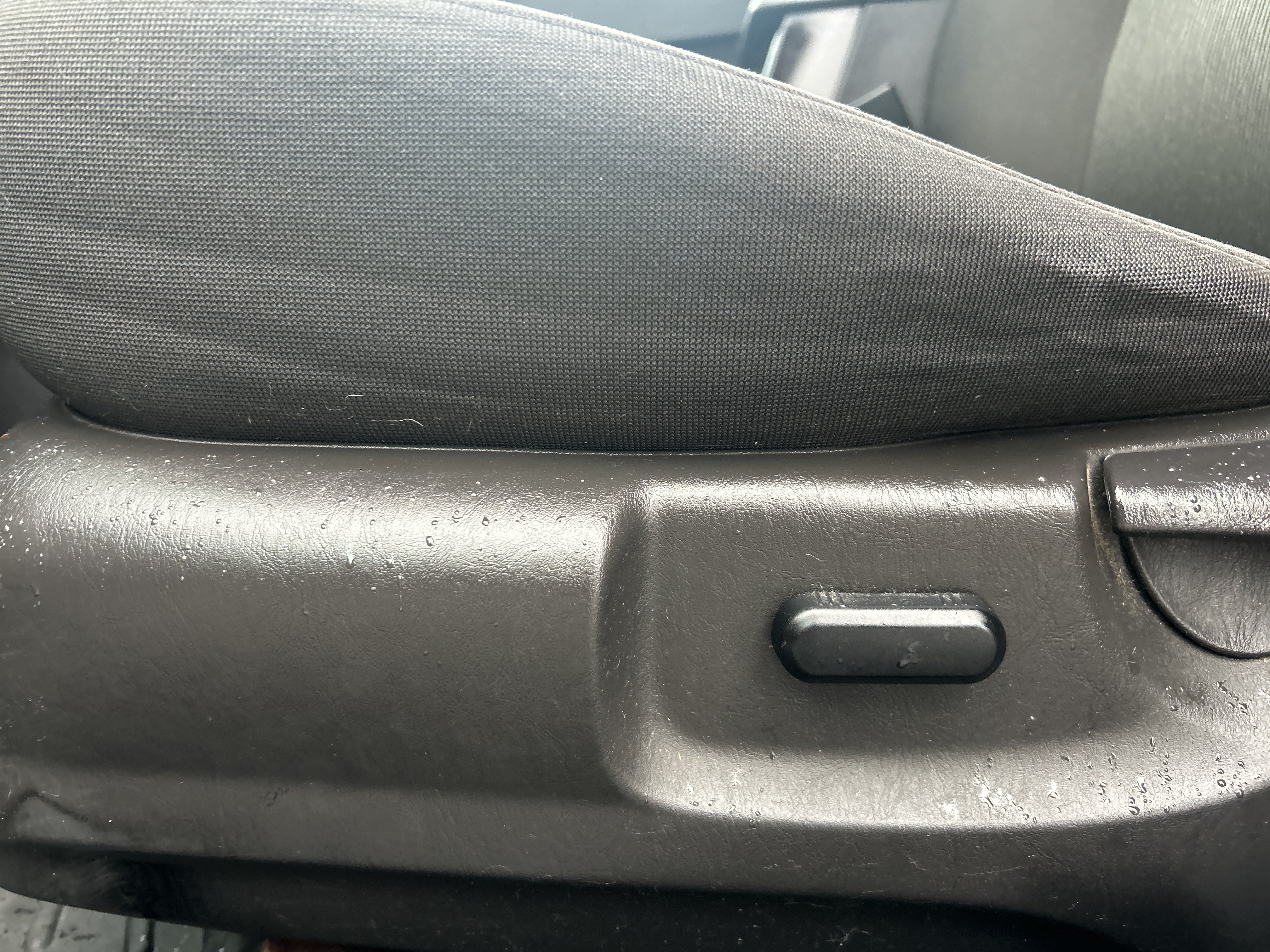 Used 2010 MAZDA Tribute i AWD/4WD image 12