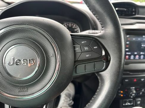 Used 2018 Jeep Renegade Altitude w/ Popular Equipment Group FWD image 18
