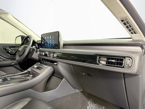 Used 2026 Lincoln Aviator 2WD image 30
