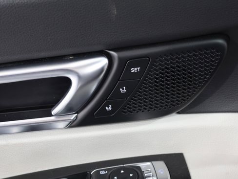 Used 2022 Kia Telluride SX image 13