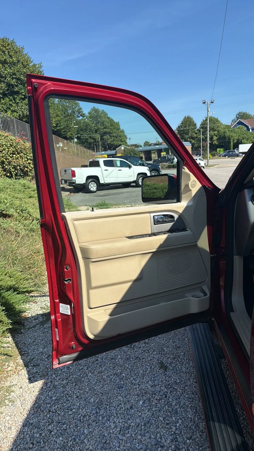 Used 2015 Ford Expedition Limited w/ Equipment Group 301A RWD image 10