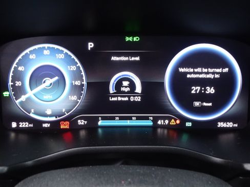 Used 2023 Hyundai Santa Fe SEL Convenience image 8