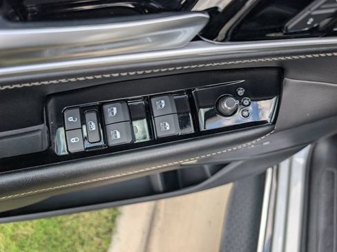 Used 2024 Jeep Wagoneer Series II w/ Flexible Seating Group RWD image 19