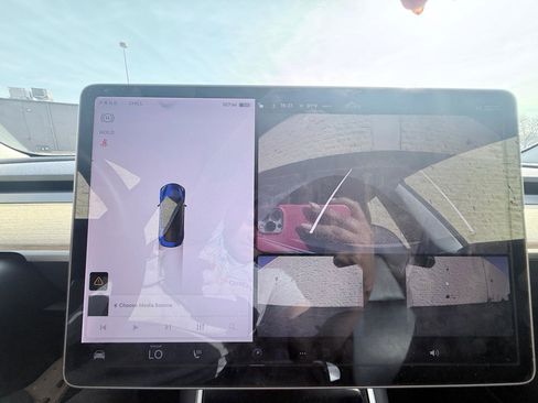 Used 2019 Tesla Model 3 Long Range image 17