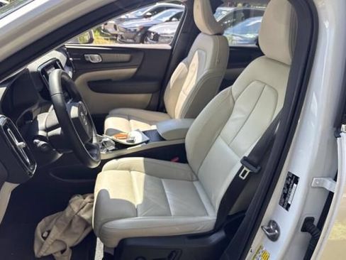 Used 2023 Volvo XC40 B5 Ultimate w/ Protection Package Premier AWD/4WD image 5