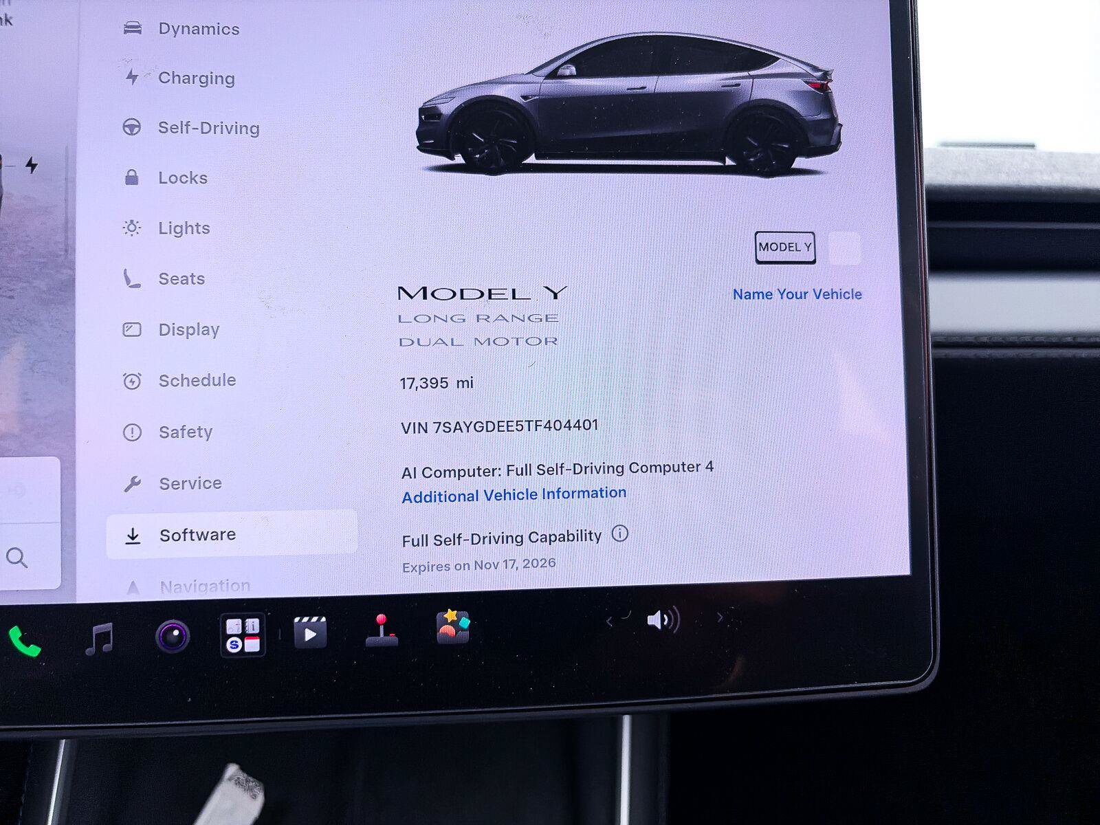 Used 2026 Tesla Model Y AWD image 31