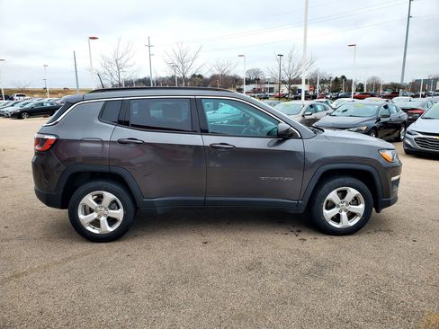 Used 2020 Jeep Compass Latitude w/ Cold Weather Group image 4