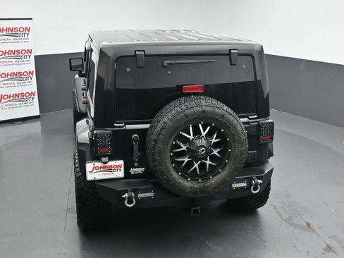 Used 2013 Jeep Wrangler Unlimited Sahara w/ Connectivity Group AWD/4WD image 26
