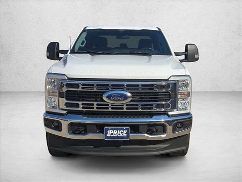 Used 2024 Ford F250 XLT w/ FX4 Off-Road Package AWD/4WD image 2