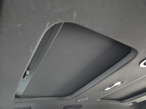 Certified 2023 Chevrolet Traverse Premier FWD image 25