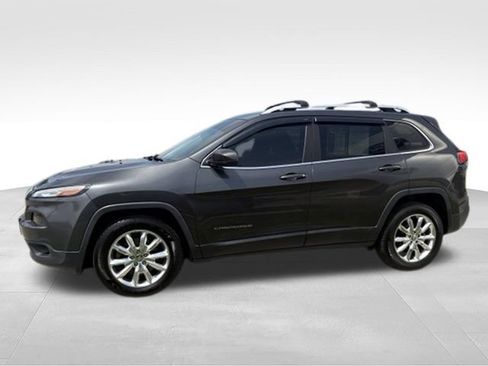 Used 2016 Jeep Cherokee Limited FWD image 12