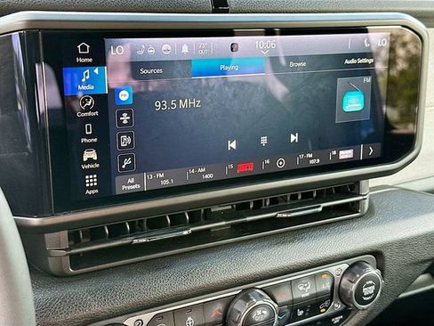 Used 2024 Jeep Wrangler Unlimited Sport AWD/4WD image 15