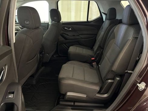 Used 2020 Chevrolet Traverse LT w/ Driver Confidence II Package AWD/4WD image 29