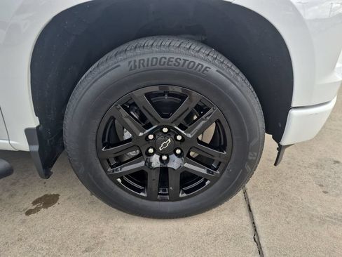 Used 2023 Chevrolet Silverado 1500 Custom RWD image 10